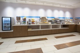 Holiday Inn Express & Suites Salem
