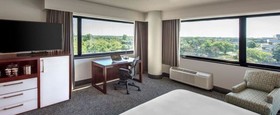 DoubleTree by Hilton Hotel Chicago-Schaumburg