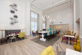 Hampton Inn & Suites Chicago Schaumburg