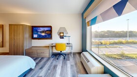Holiday Inn Express Suites Chicago Schaumburg an IHG Hotel