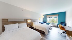 Holiday Inn Express Suites Chicago Schaumburg an IHG Hotel