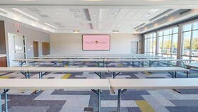 Holiday Inn Express Suites Chicago Schaumburg an IHG Hotel