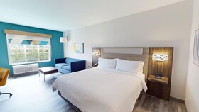 Holiday Inn Express Suites Chicago Schaumburg an IHG Hotel