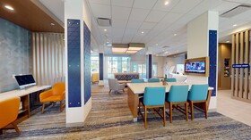 Holiday Inn Express Suites Chicago Schaumburg an IHG Hotel