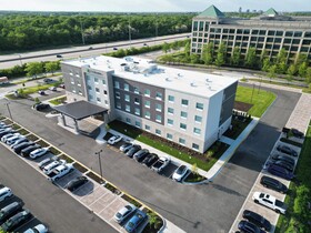 Holiday Inn Express Suites Chicago Schaumburg an IHG Hotel