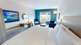 Holiday Inn Express Suites Chicago Schaumburg an IHG Hotel