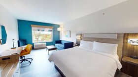 Holiday Inn Express Suites Chicago Schaumburg an IHG Hotel