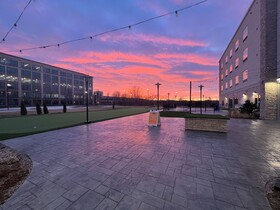 Holiday Inn Express Suites Chicago Schaumburg an IHG Hotel