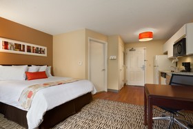 MainStay Suites Chicago Schaumburg