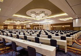 Renaissance Schaumburg Convention Center Hotel