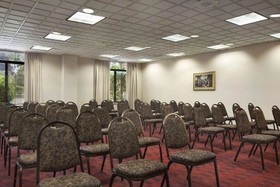 Wingate By Wyndham Schaumburg / Convention Center
