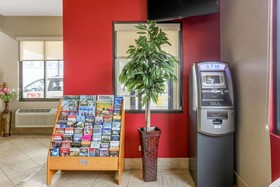Econo Lodge Shorewood