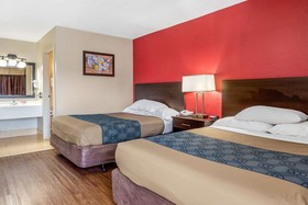 Econo Lodge Shorewood