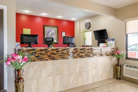 Econo Lodge Shorewood
