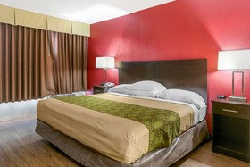 Econo Lodge Shorewood