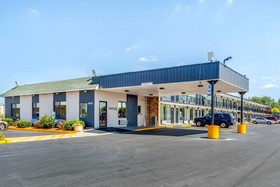 Econo Lodge Shorewood