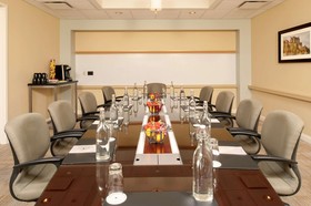 DoubleTree by Hilton Hotel Chicago North Shore Conference Centre