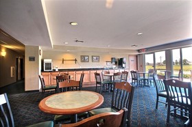 Best Western Legacy Inn & Suites Beloit-South Beloit