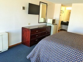 Tollway Inn Beloit