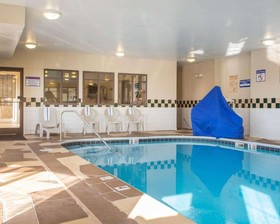 La Quinta Inn & Suites By Wyndham South Holland