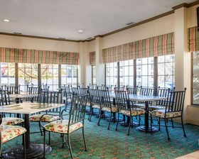 La Quinta Inn & Suites By Wyndham South Holland
