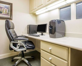 La Quinta Inn & Suites By Wyndham South Holland