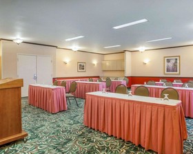 La Quinta Inn & Suites By Wyndham South Holland