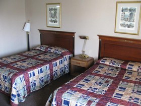 Super 8 by Wyndham South Holland