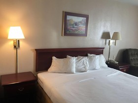 Briarwood Inn
