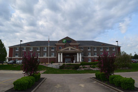 Holiday Inn Express & Suites Sparta