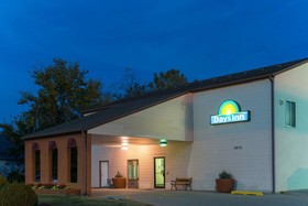 Days Inn by Wyndham Springfield