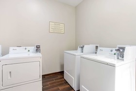 La Quinta Inn & Suites by Wyndham Springfield IL