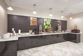 La Quinta Inn & Suites by Wyndham Springfield IL