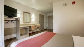 Motel 6 Springfield