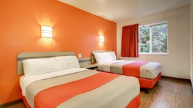 Motel 6 Springfield