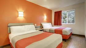 Motel 6 Springfield