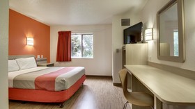 Motel 6 Springfield