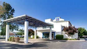 Motel 6 Springfield