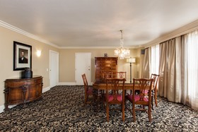 President Abraham Lincoln Springfield - a DoubleTree by Hilton Hotel