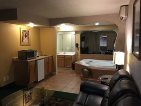 Route 66 Hotel And Conference Center