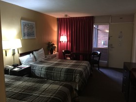 Route 66 Hotel And Conference Center