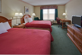 Country Inn & Suites by Radisson, Stockton, IL