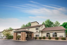 Rock Island Inn & Suites