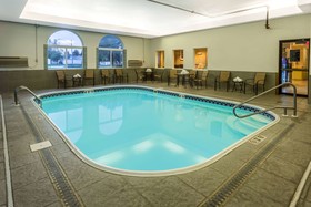 Rock Island Inn & Suites