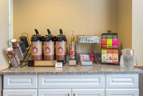 Rock Island Inn & Suites