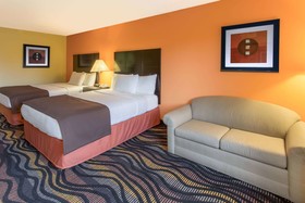 Rock Island Inn & Suites
