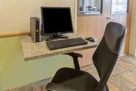 Rock Island Inn & Suites