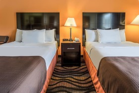 Rock Island Inn & Suites