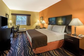Rock Island Inn & Suites