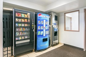 Motel 6 Sycamore